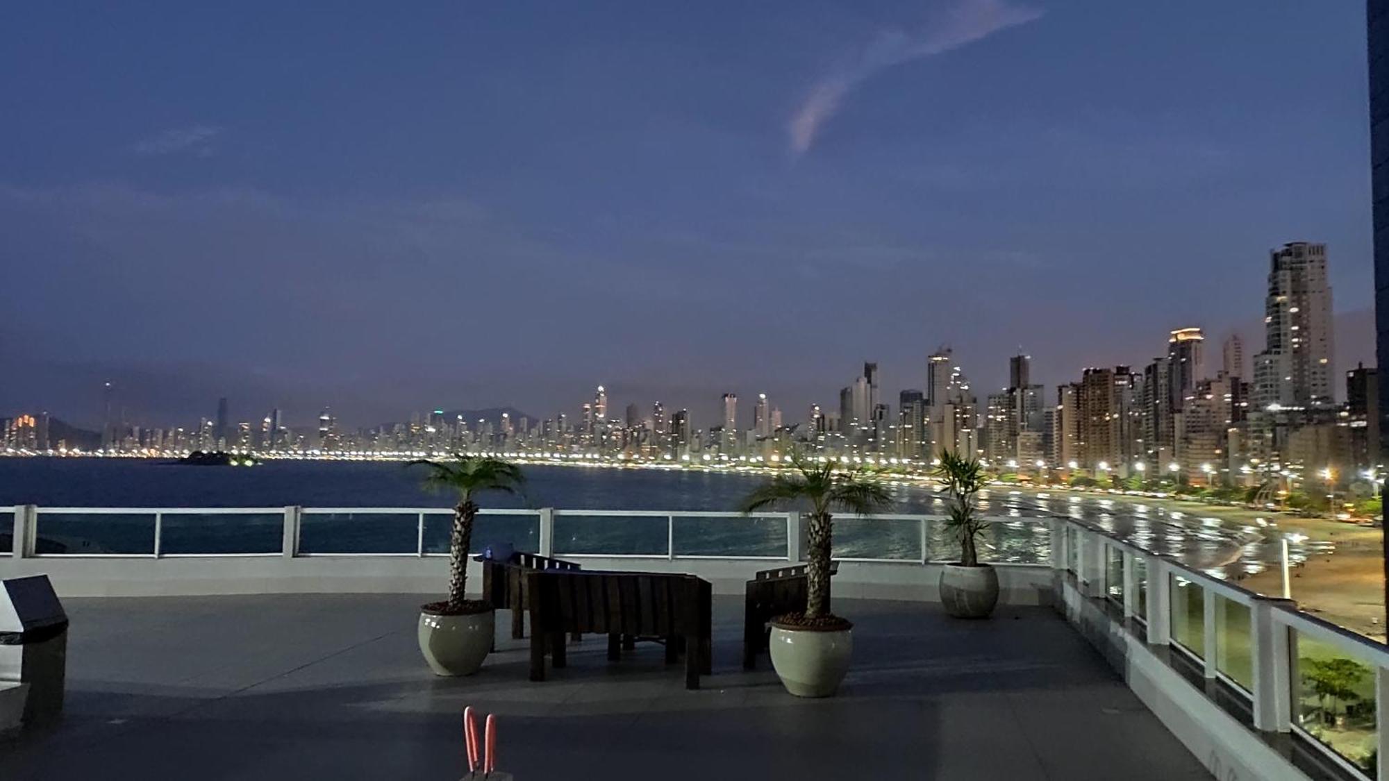 Studio Pe Na Areia Balneario Camboriu Bagian luar foto